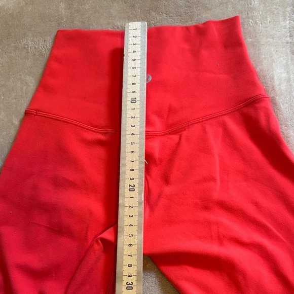 lululemon athletica Women's Bold Red Bike Shorts - Picture 3 of 4